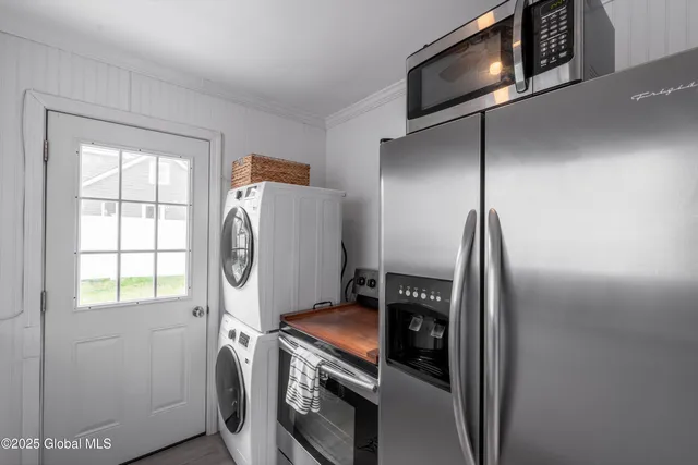 $400,000 | 107 4th Street, Malta, NY 12866