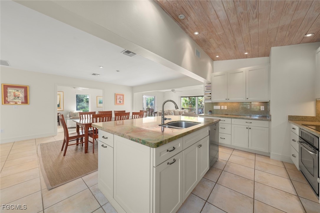 931 Snowberry Lane Sanibel, FL 33957 - Photo 11 of 50