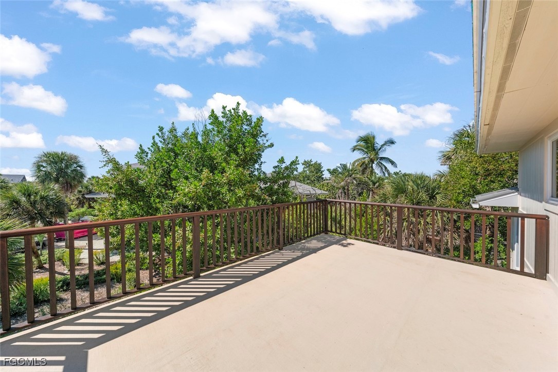 931 Snowberry Lane Sanibel, FL 33957 - Photo 35 of 50