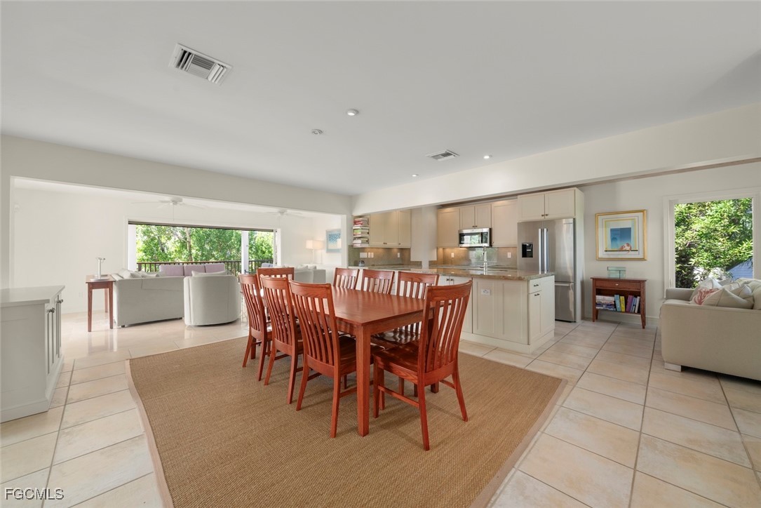 931 Snowberry Lane Sanibel, FL 33957 - Photo 4 of 50