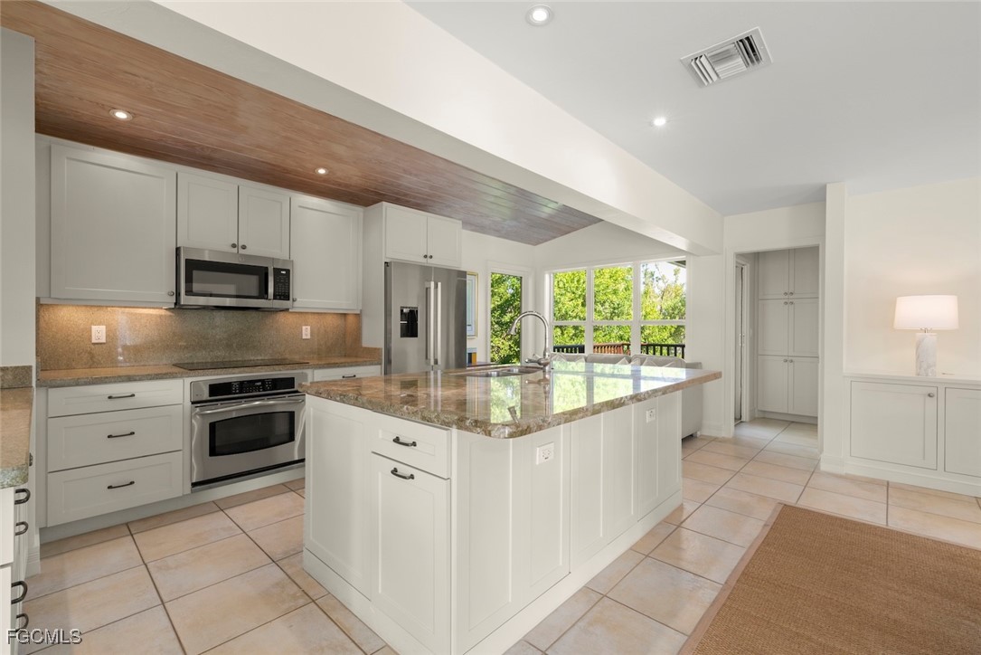 931 Snowberry Lane Sanibel, FL 33957 - Photo 8 of 50