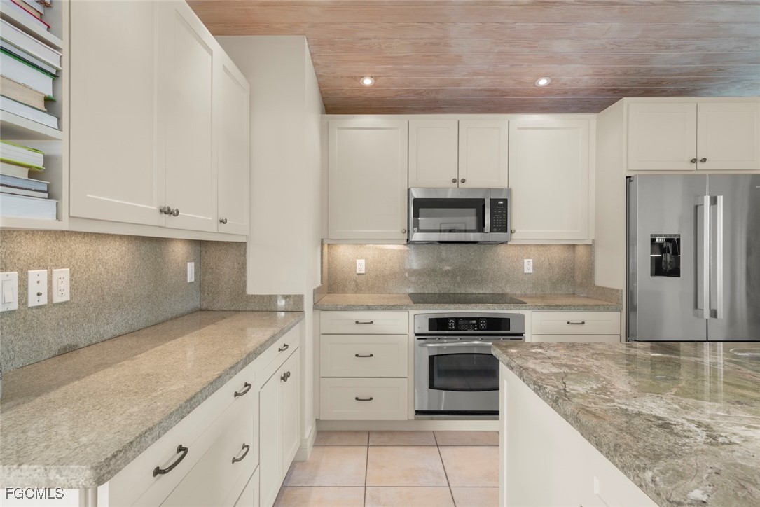 931 Snowberry Lane Sanibel, FL 33957 - Photo 9 of 50