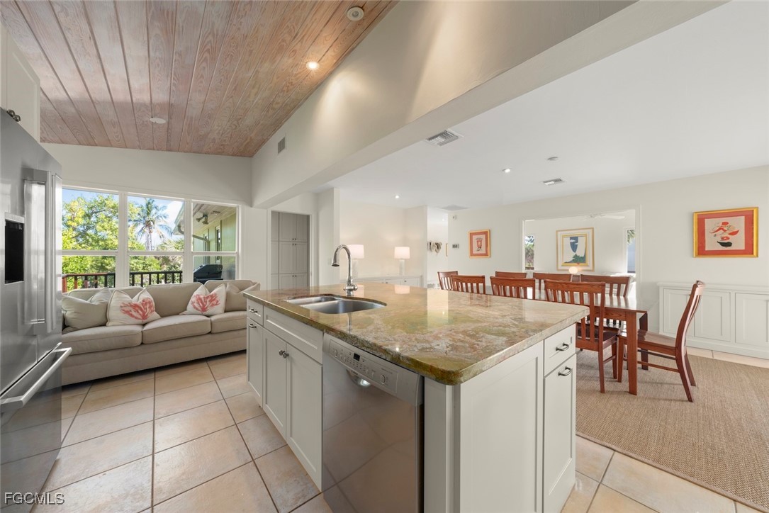 931 Snowberry Lane Sanibel, FL 33957 - Photo 10 of 50