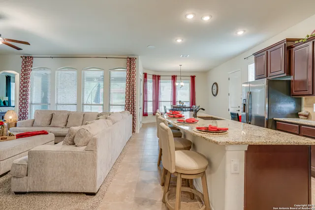 $850,000 | 531 Lilly Bluff, Castroville, TX 78009