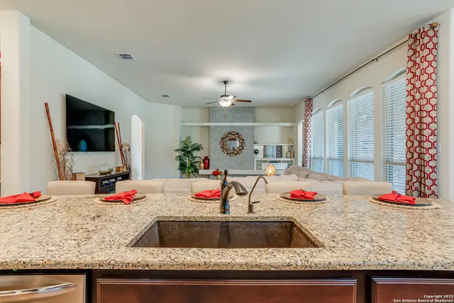 $850,000 | 531 Lilly Bluff, Castroville, TX 78009