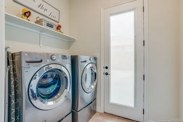 $850,000 | 531 Lilly Bluff, Castroville, TX 78009