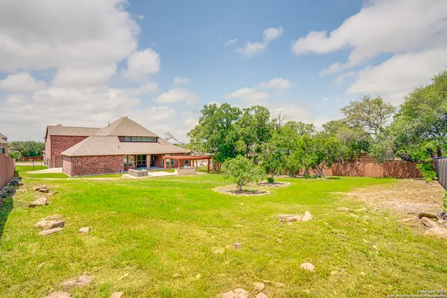 $850,000 | 531 Lilly Bluff, Castroville, TX 78009