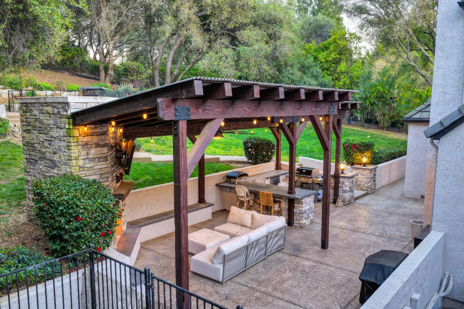 4911 Lexington Circle Loomis, CA 95650 - Photo 31 of 48 a view of an outdoor sitting area with backyard