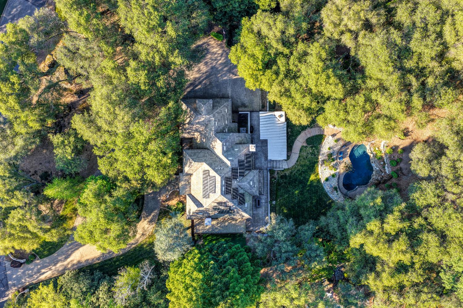 4911 Lexington Circle Loomis, CA 95650 - Photo 46 of 48 an aerial view of a house with a yard