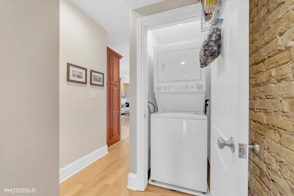 $649,000 | 3933 North Marshfield Avenue, Unit 3S, Chicago, IL 60613