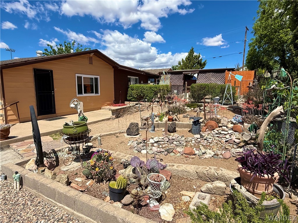 113 East Spring Street Kingman, AZ 86401 - Photo 5 of 47