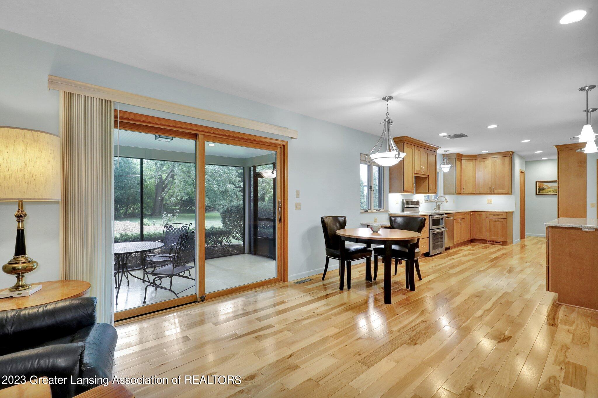 3218 South Cambridge Road Lansing, MI 48911 - Photo 14 of 41 14-web-or-mls-Open Ended Media-13
