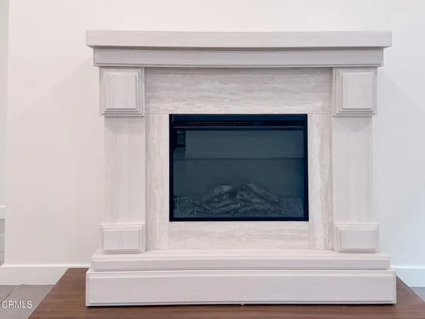 $4,995 | 1568 East Thompson Boulevard, Ventura, CA 93001