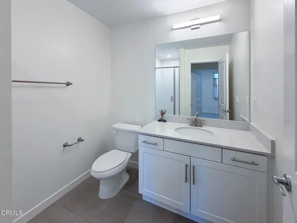 $4,995 | 1568 East Thompson Boulevard, Ventura, CA 93001