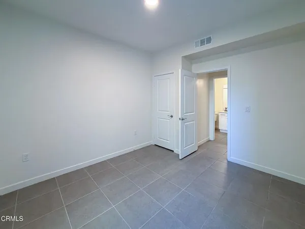 $4,995 | 1568 East Thompson Boulevard, Ventura, CA 93001