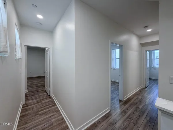 $4,995 | 1568 East Thompson Boulevard, Ventura, CA 93001