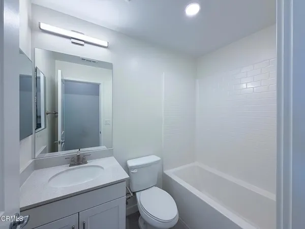 $4,995 | 1568 East Thompson Boulevard, Ventura, CA 93001