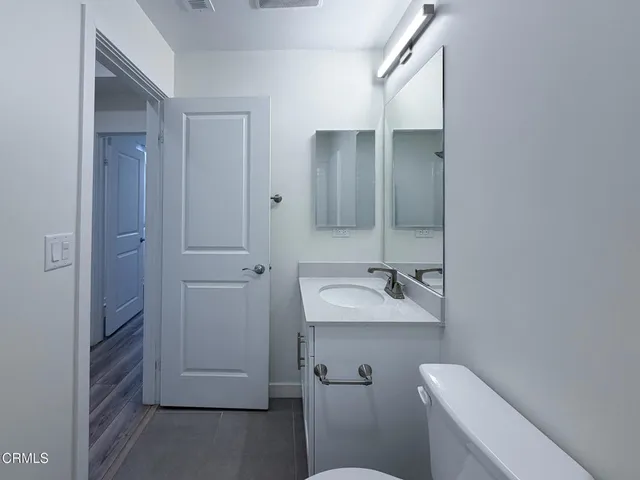 $5,500 | 1568 East Thompson Boulevard, Ventura, CA 93001