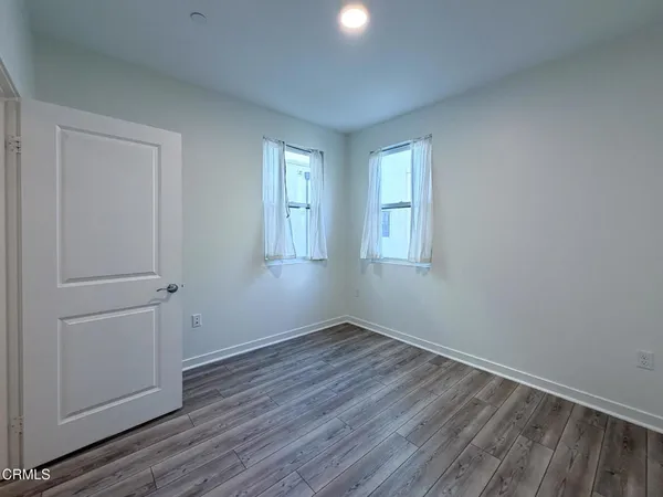 $4,995 | 1568 East Thompson Boulevard, Ventura, CA 93001