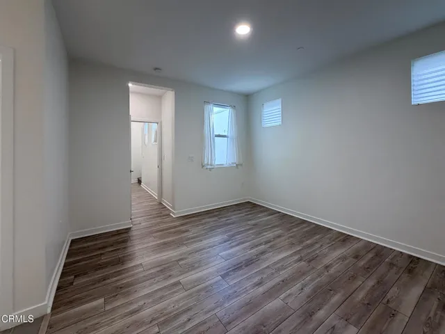 $5,500 | 1568 East Thompson Boulevard, Ventura, CA 93001