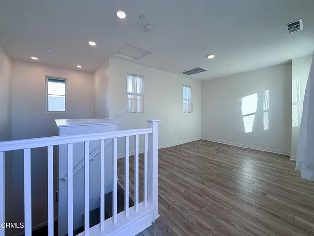 $5,500 | 1568 East Thompson Boulevard, Ventura, CA 93001