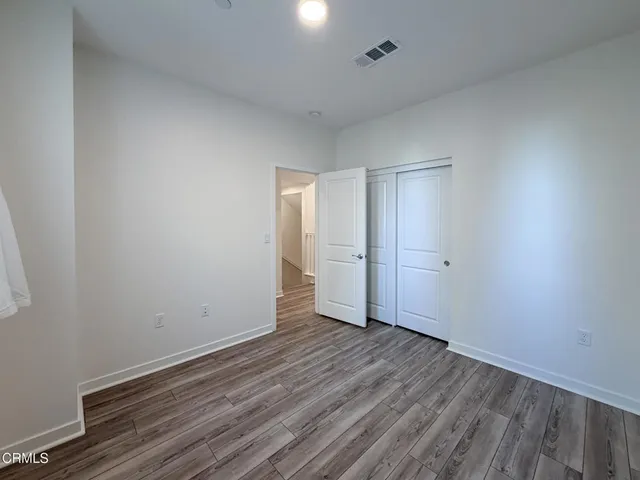 $5,500 | 1568 East Thompson Boulevard, Ventura, CA 93001