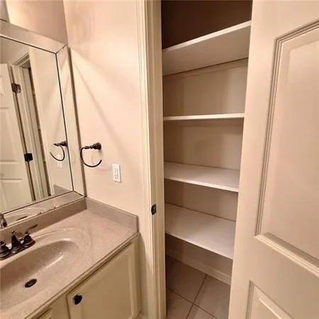 $162,900 | 533 Versailles Boulevard, Unit E, Alexandria, LA 71303