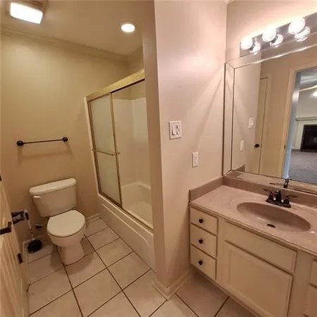 $162,900 | 533 Versailles Boulevard, Unit E, Alexandria, LA 71303