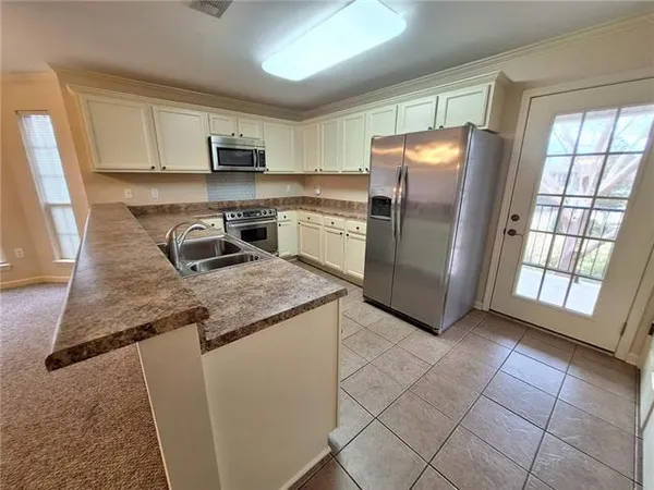 $162,900 | 533 Versailles Boulevard, Unit E, Alexandria, LA 71303