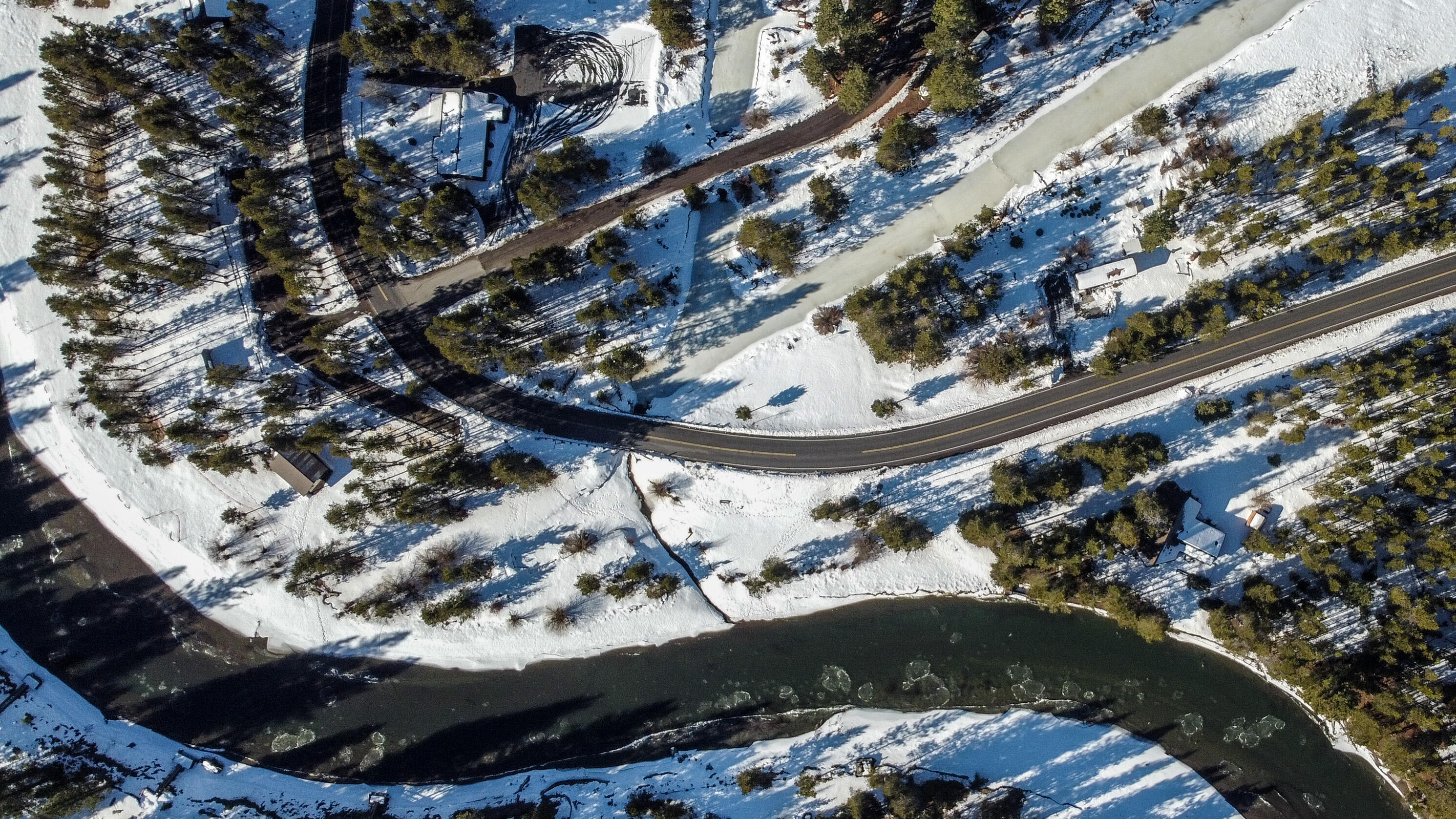 17092 Island Loop Way Bend, OR 97707 - Photo 3 of 13 a view of swimming pool from a balcony