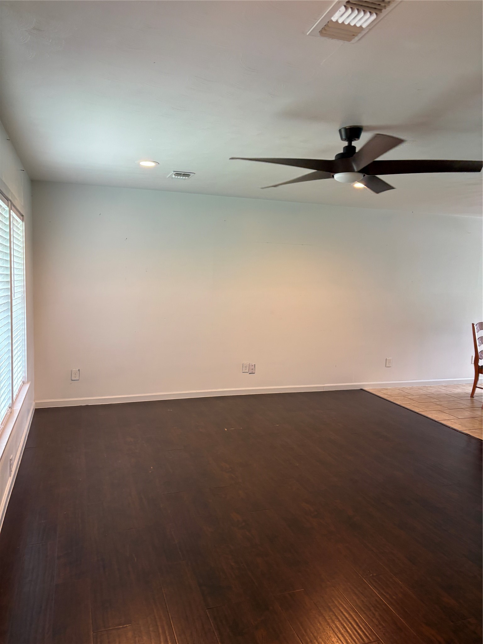 26 Lyncrest Drive Galveston, TX 77550 - Photo 29 of 36 large living room
