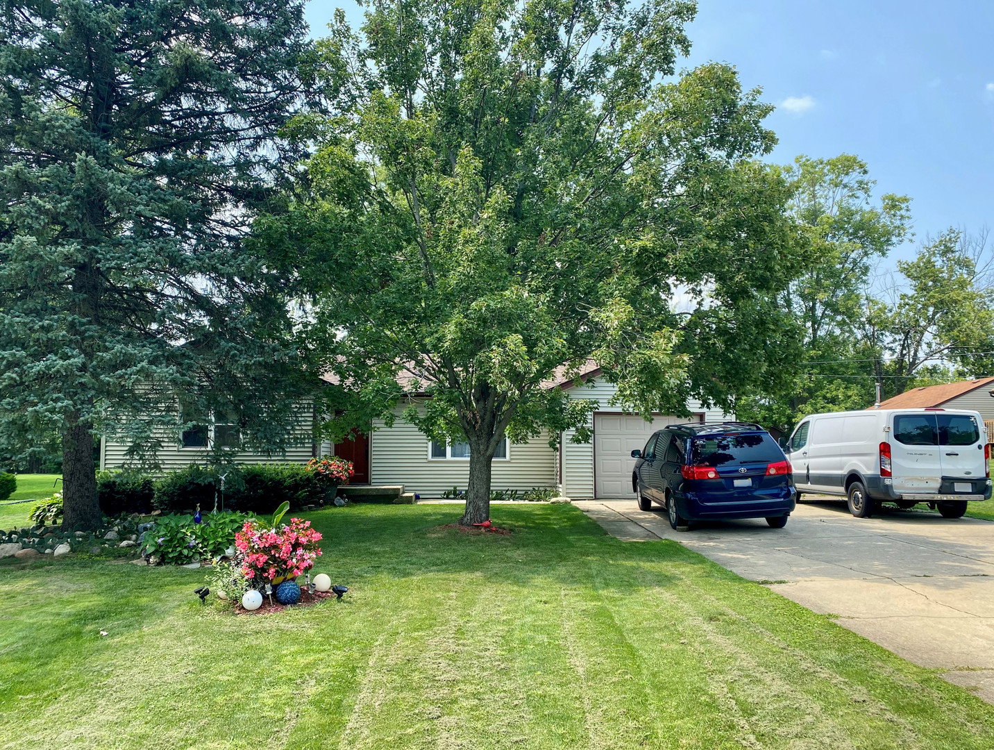 9008 Palisades Road Burr Ridge, IL 60527 - Photo 1 of 1 Gallery Image 1