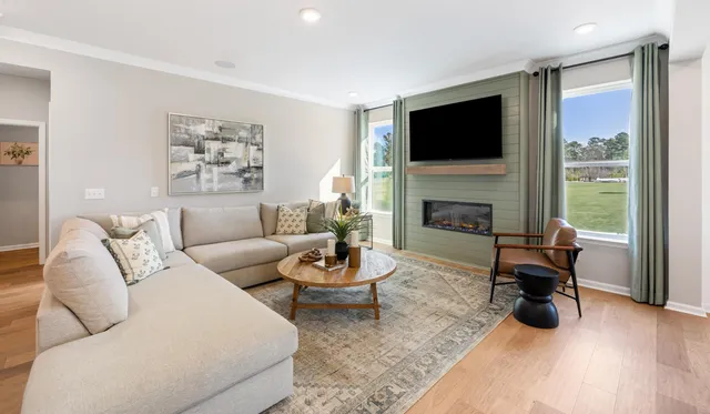 $628,790 | 188 The Oaks Avenue, Goose Creek, SC 29445