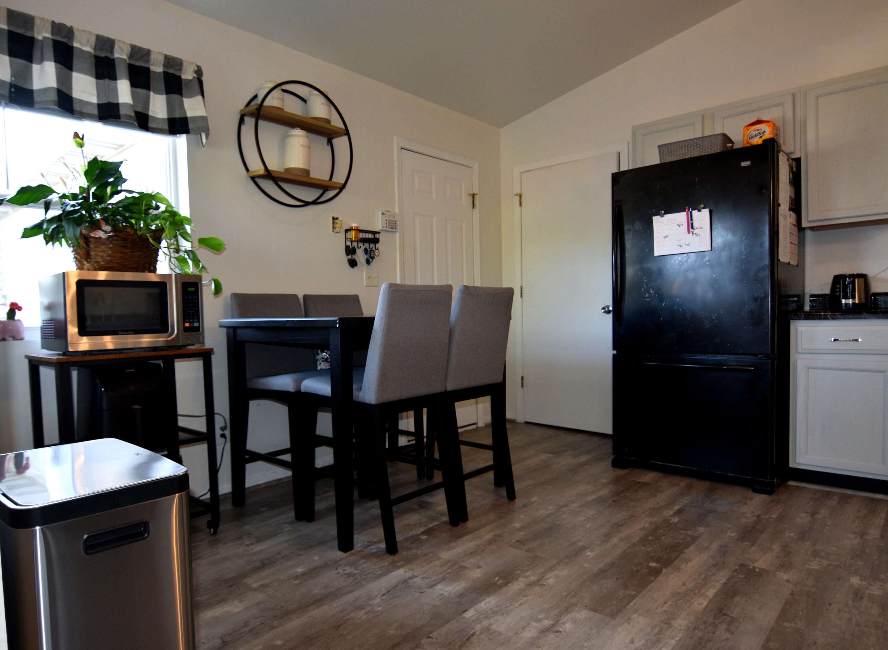371 Rainier Road Valparaiso, IN 46385 - Photo 4 of 14 3000x2196
