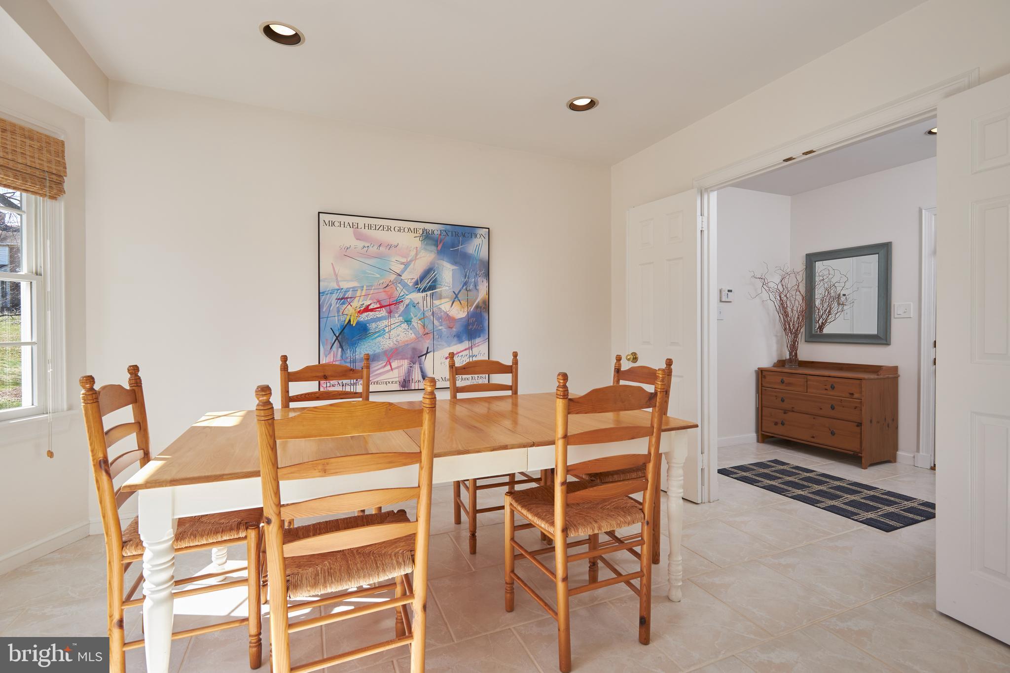 9805 Kendale Road Potomac, MD 20854 - Photo 16 of 44 Gallery Image 16