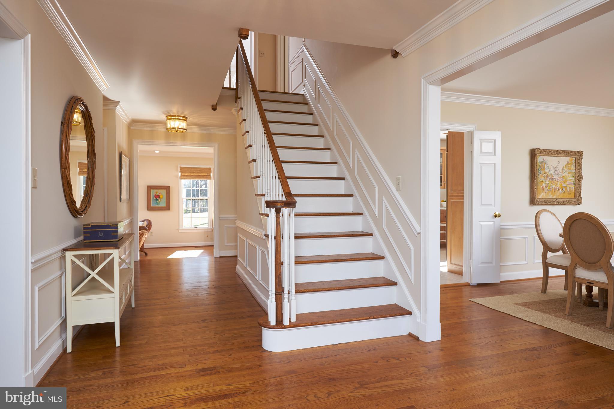 9805 Kendale Road Potomac, MD 20854 - Photo 3 of 44 Gallery Image 3