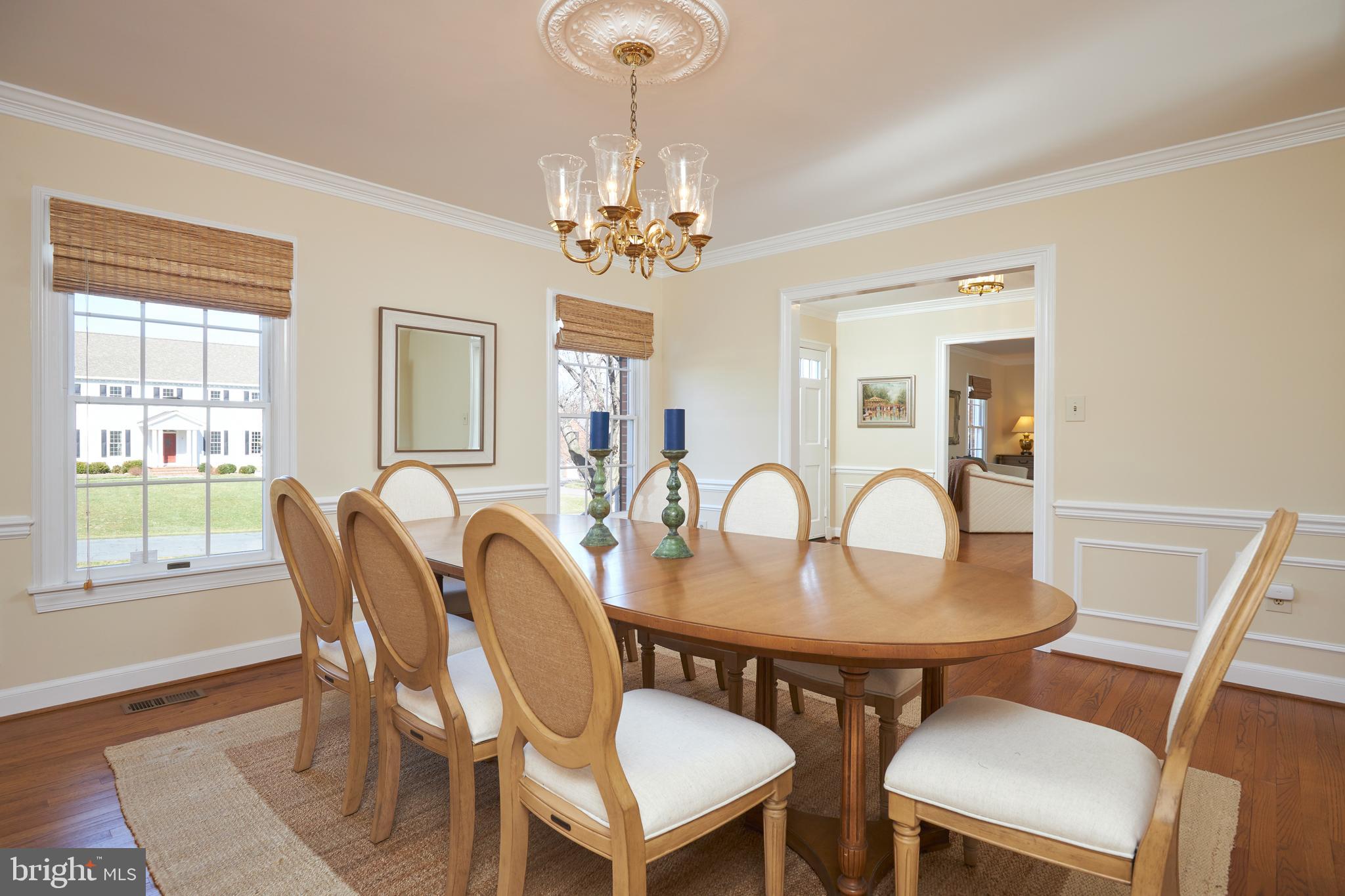 9805 Kendale Road Potomac, MD 20854 - Photo 9 of 44 Gallery Image 9