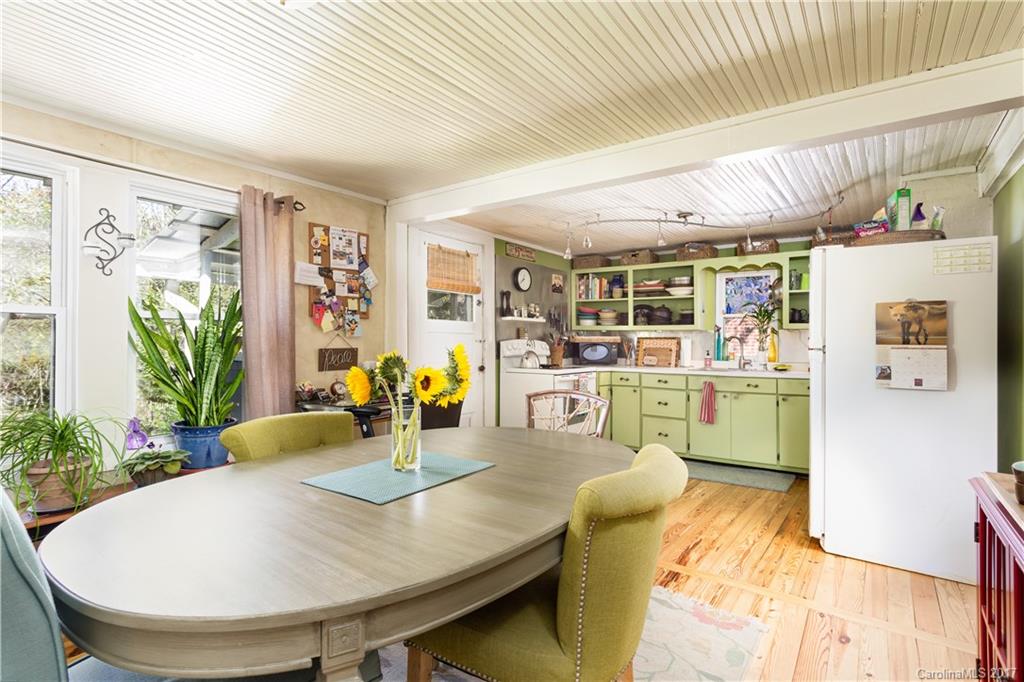 10 Gudger Road Candler, NC 28715 - Photo 13 of 21 Gallery Image 13