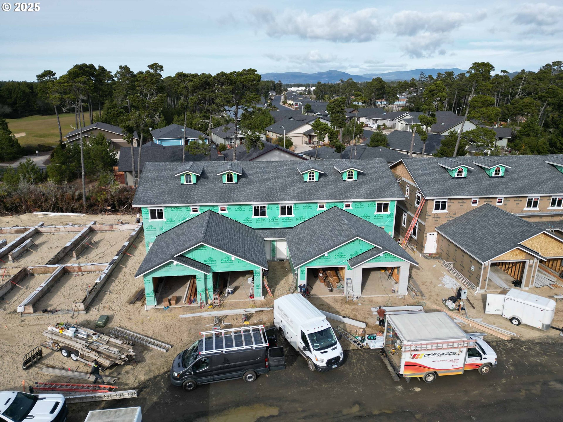 1593 37th Street Florence, OR 97439 - Photo 46 of 48 an aerial view of a houses with city view