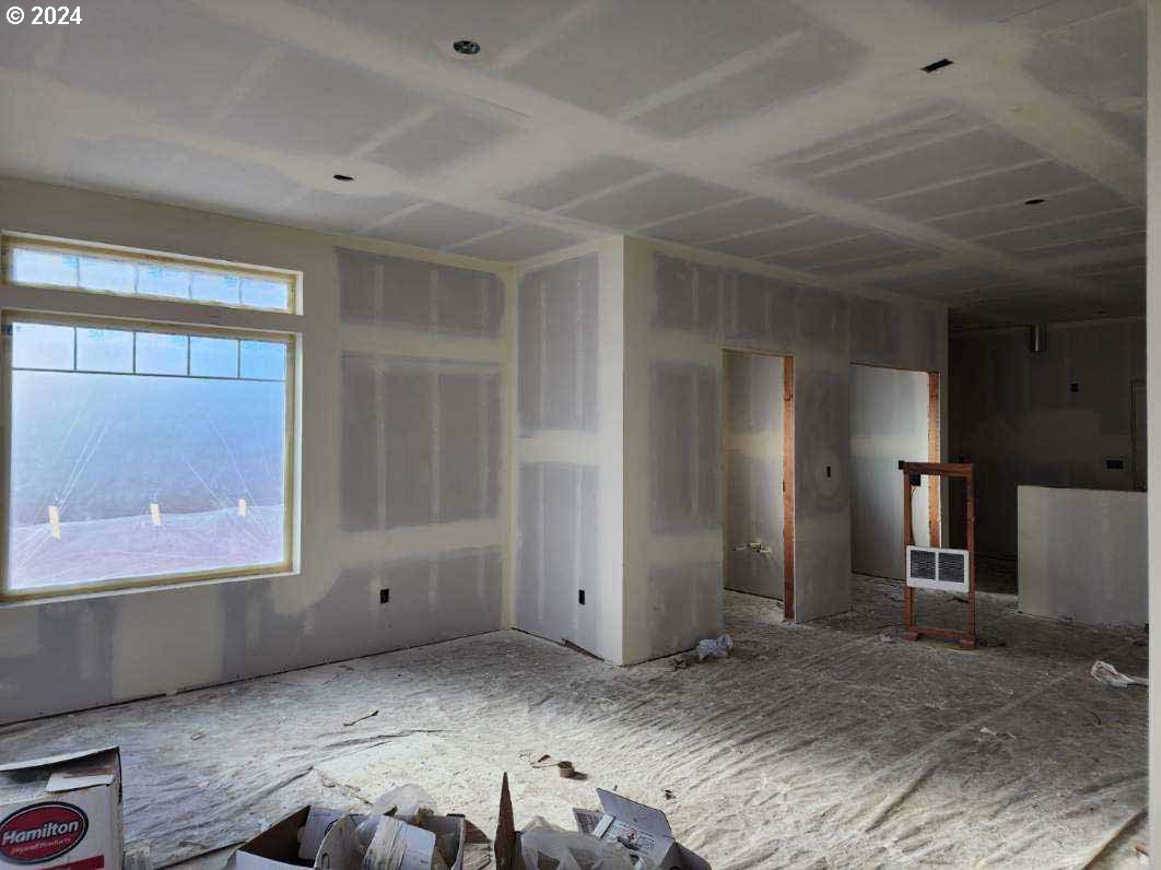 1593 37th Street Florence, OR 97439 - Photo 9 of 48