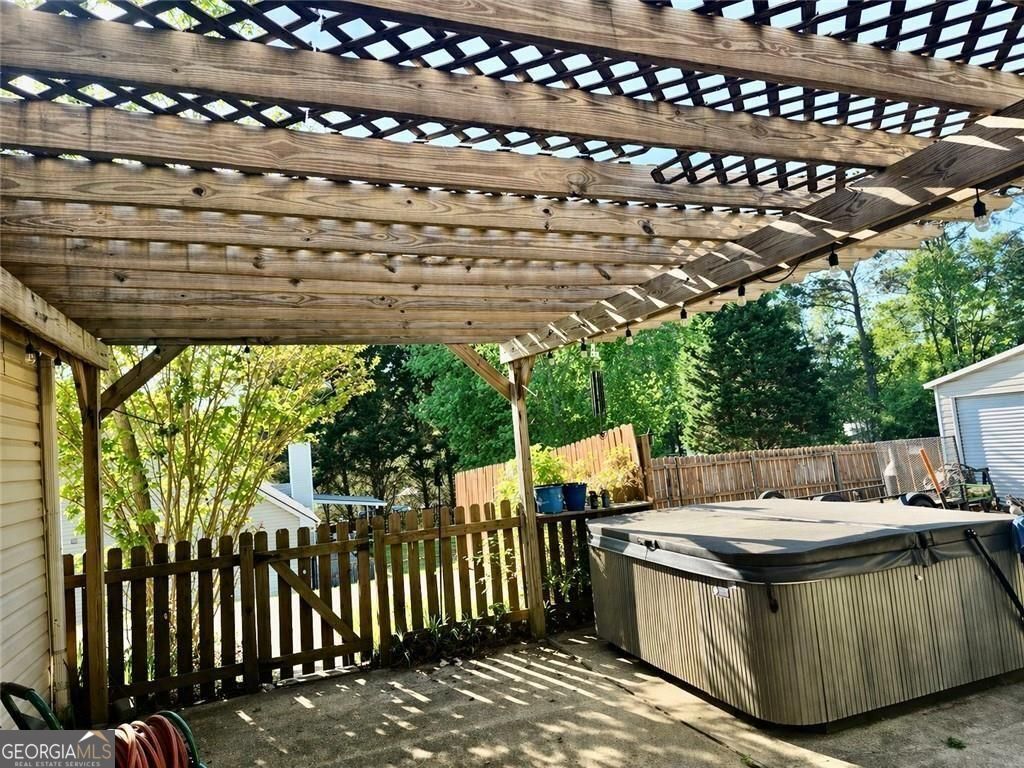 543 Saddle Ridge Drive Bethlehem, GA 30620 - Photo 31 of 36 a view of outdoor space with furniture