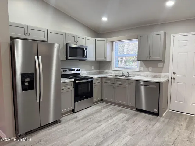 $1,395 | 305 Cedar Creek Drive, Jacksonville, NC 28540