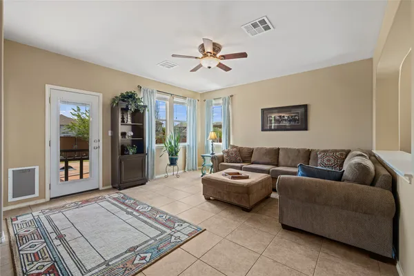 $2,250 | 304 Quarry Lane, Liberty Hill, TX 78642