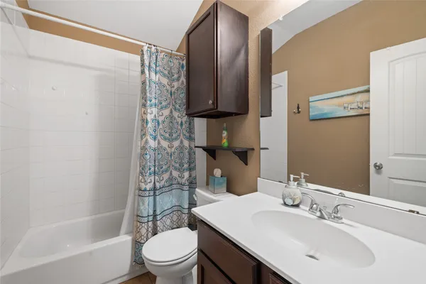 $2,250 | 304 Quarry Lane, Liberty Hill, TX 78642