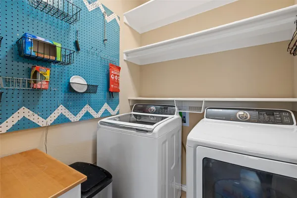 $2,250 | 304 Quarry Lane, Liberty Hill, TX 78642