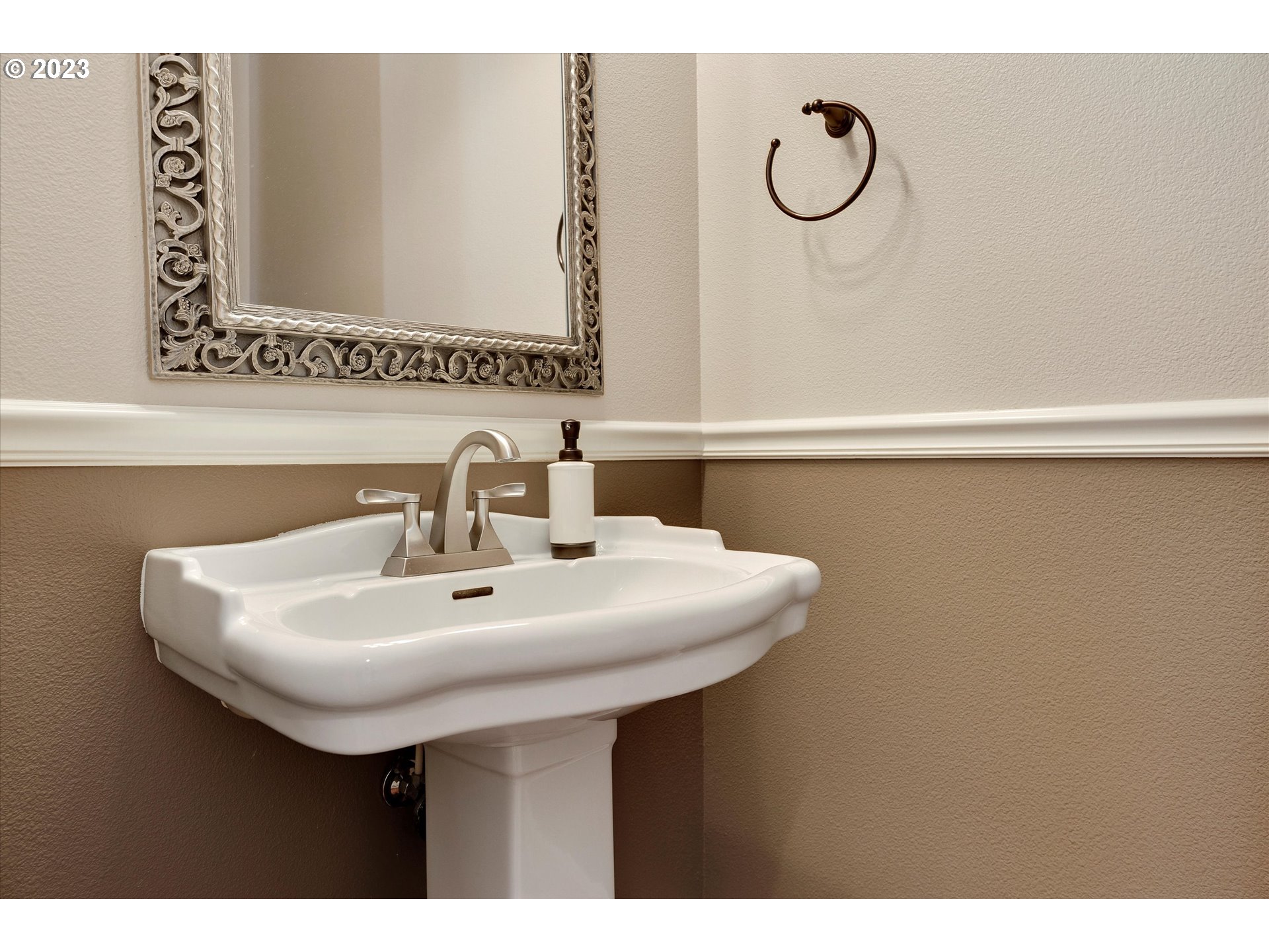 13340 Southeast Portland View Place Happy Valley, OR 97086 - Photo 19 of 47