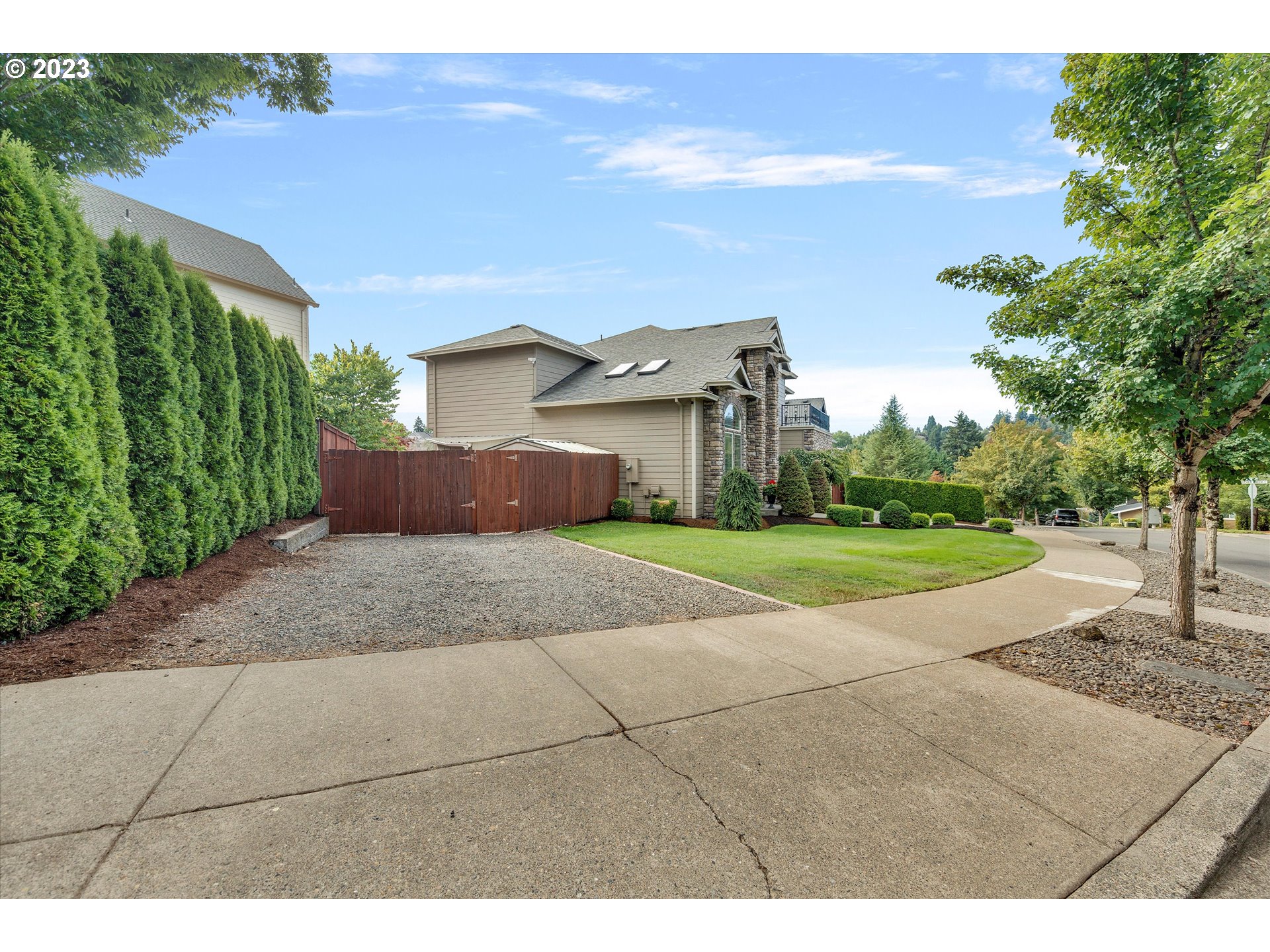 13340 Southeast Portland View Place Happy Valley, OR 97086 - Photo 4 of 47