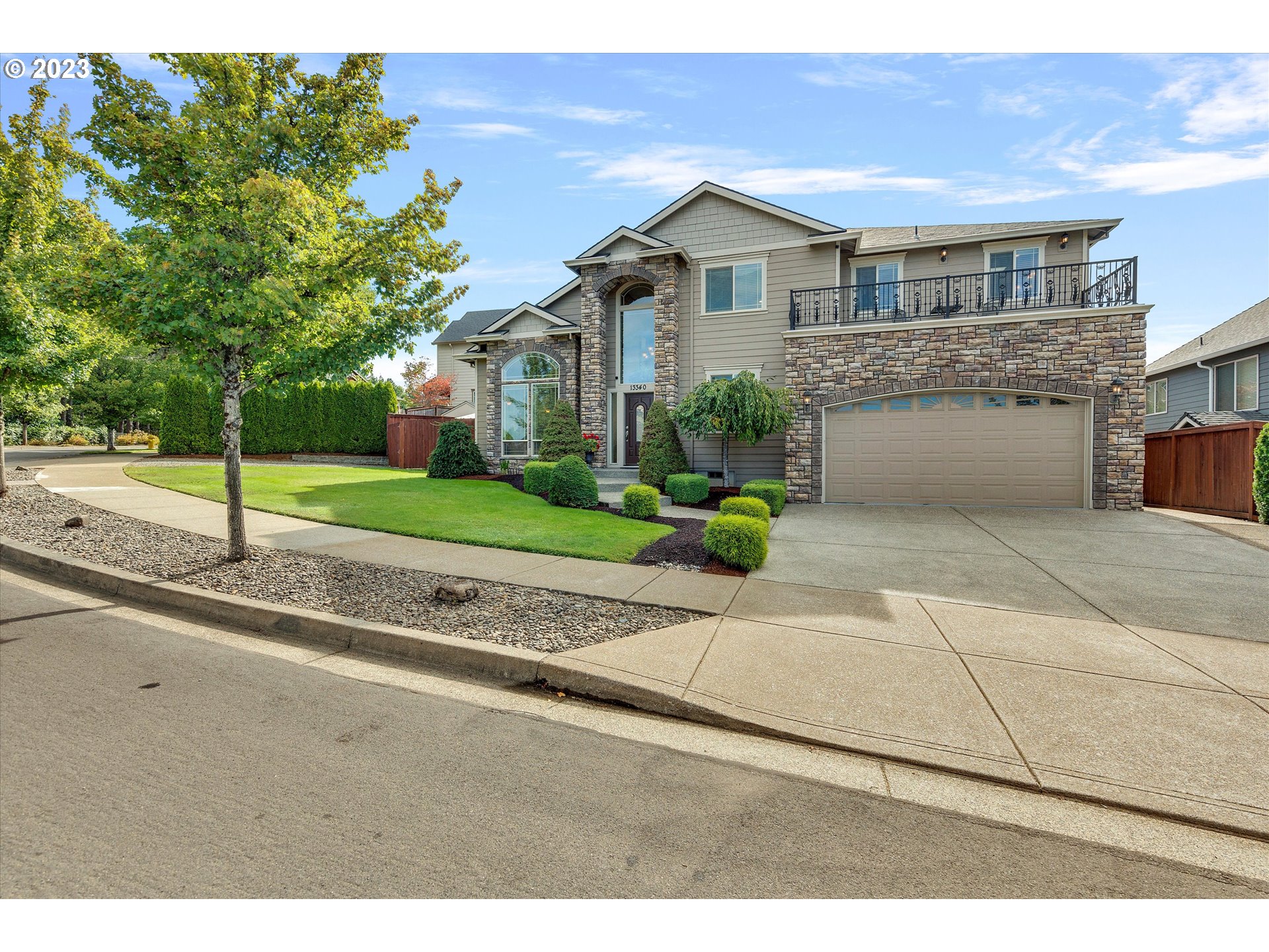 13340 Southeast Portland View Place Happy Valley, OR 97086 - Photo 8 of 47