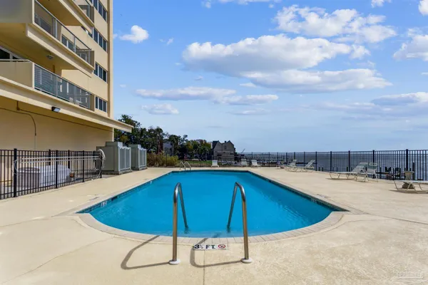 $150,000 | 825 Bayshore Drive, Unit 302, Pensacola, FL 32507