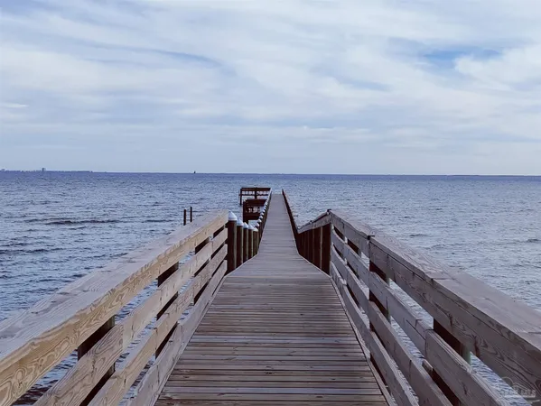 $150,000 | 825 Bayshore Drive, Unit 302, Pensacola, FL 32507